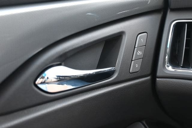 Used 2014 Cadillac CTS V RWD image 40