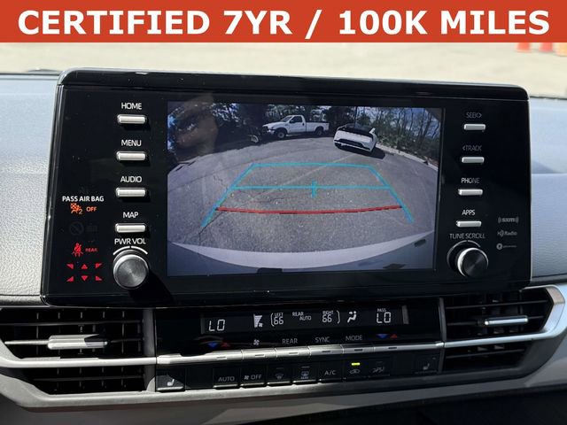Used 2023 Toyota Sienna XLE image 21