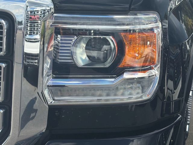 Used 2019 GMC Sierra 2500 Denali w/ Duramax Plus Package AWD/4WD image 9