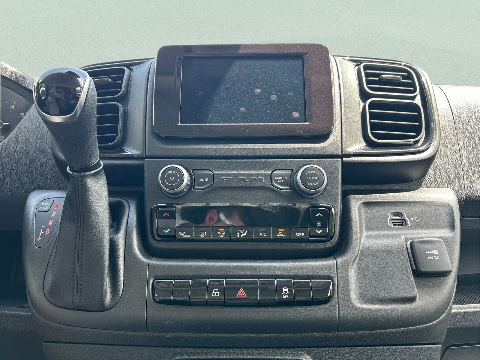 New 2026 RAM ProMaster 2500 w/ Convenience Group FWD image 15