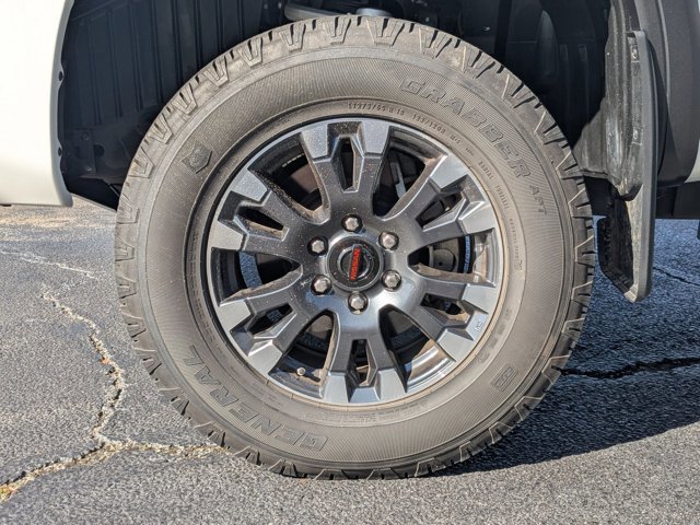 Used 2021 Nissan Titan PRO-4X w/ Pro-4x Convenience Package image 19