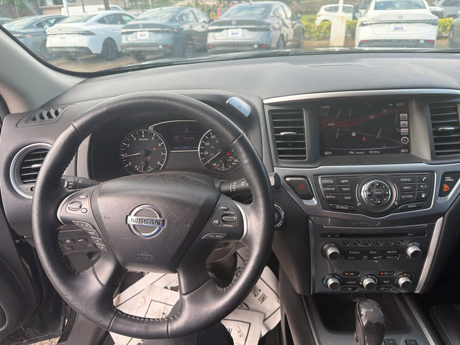 Used 2020 Nissan Pathfinder SL FWD image 8