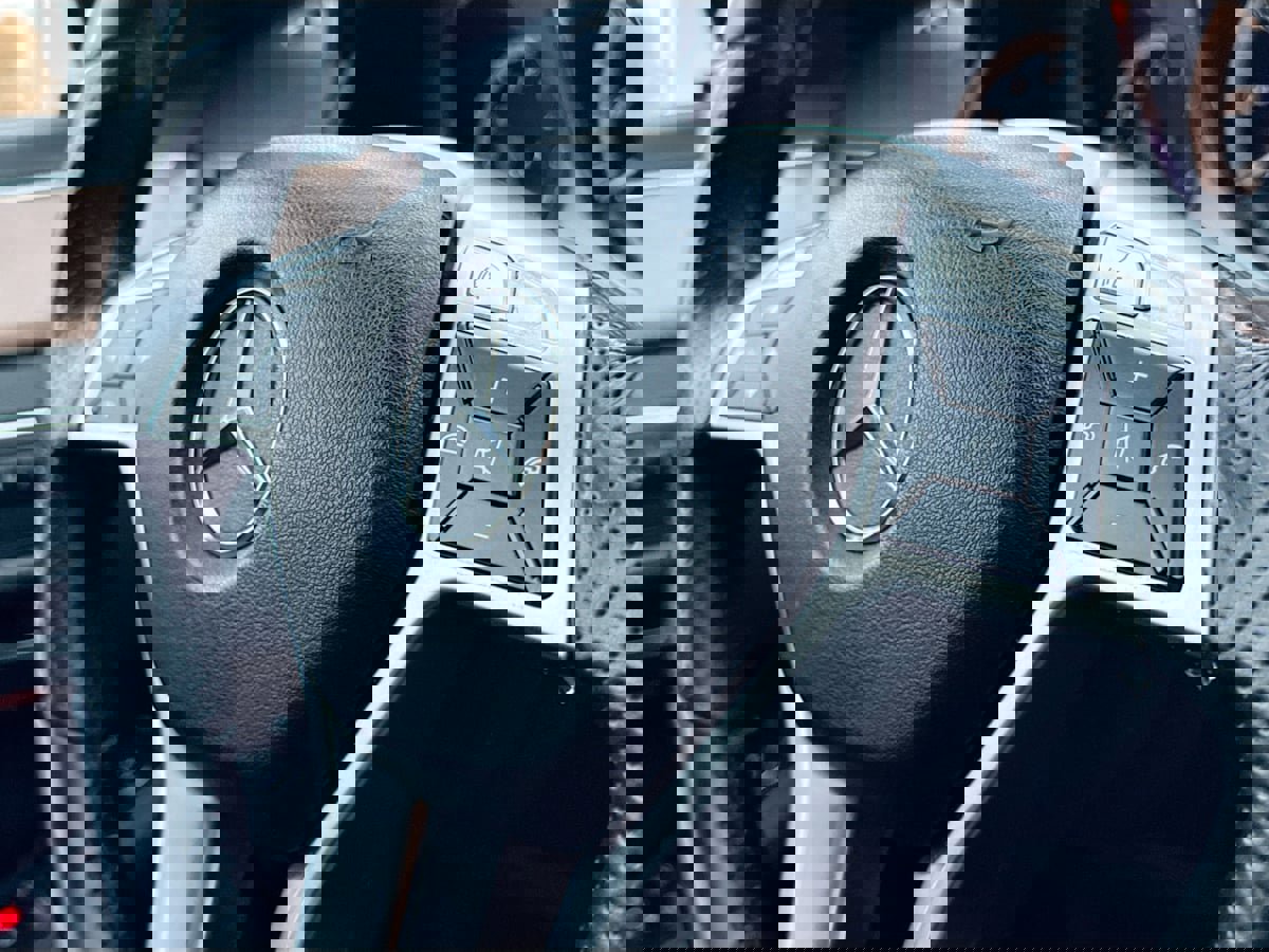 Used 2013 Mercedes-Benz E 350 4MATIC Wagon image 36