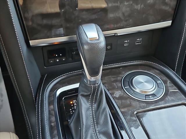 Used 2022 Nissan Armada Platinum w/ Captain's Chairs Package RWD image 12