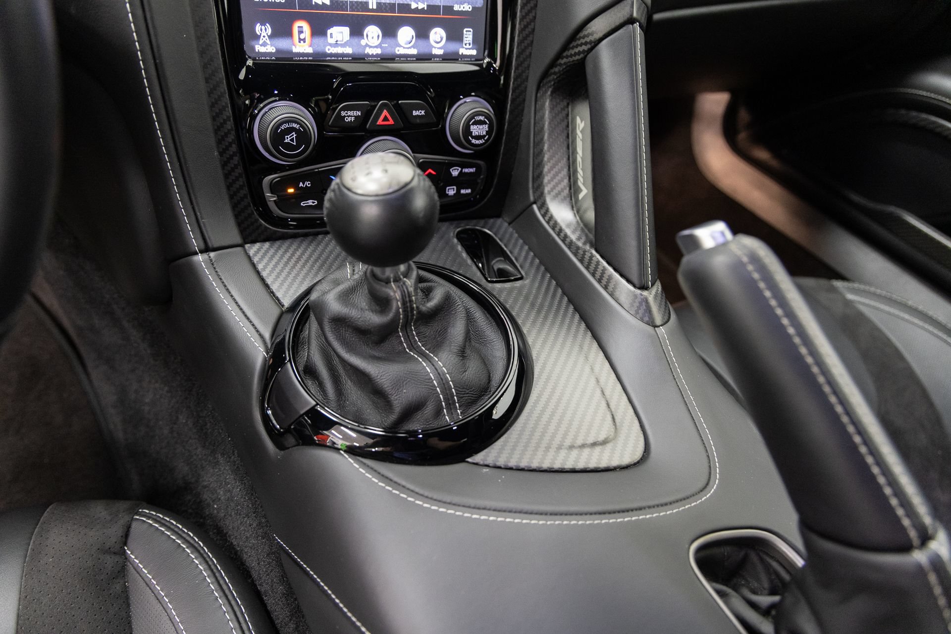 Used 2014 SRT Viper GTS w/ Exterior Carbon Fiber Package RWD image 11