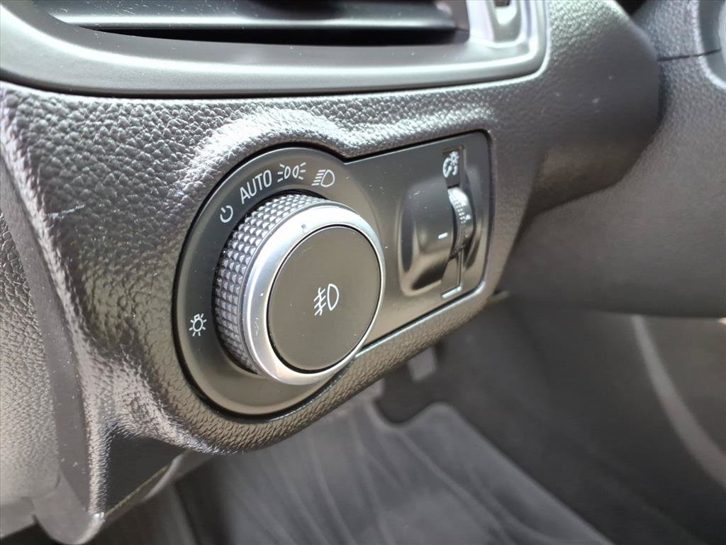 Used 2020 Buick Envision Essence FWD image 21