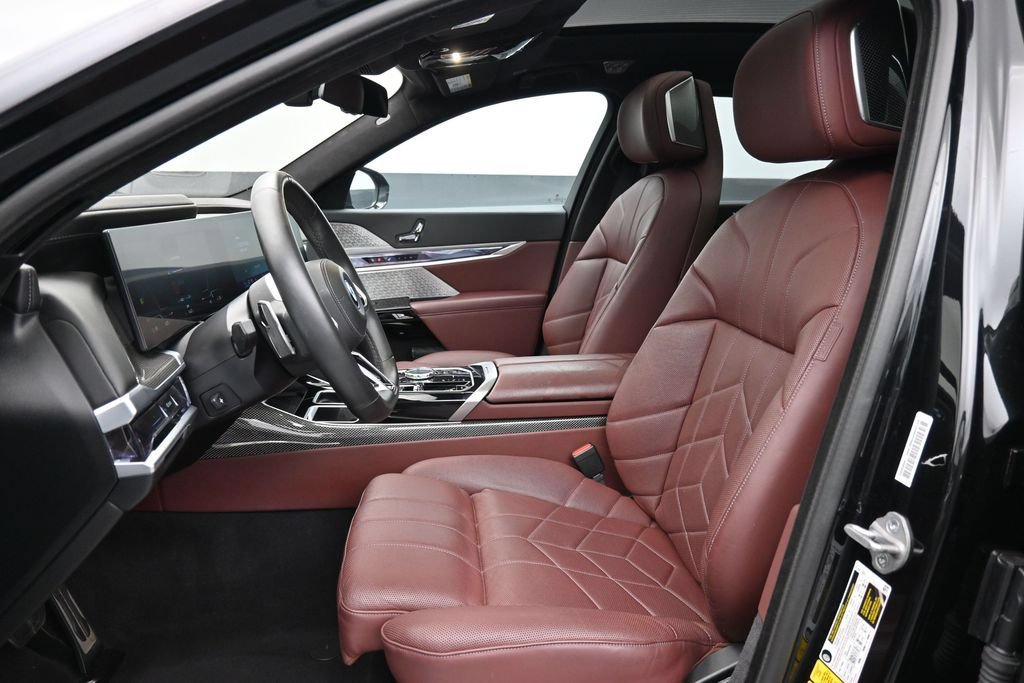 Used 2023 BMW i7 xDrive60 AWD/4WD image 10