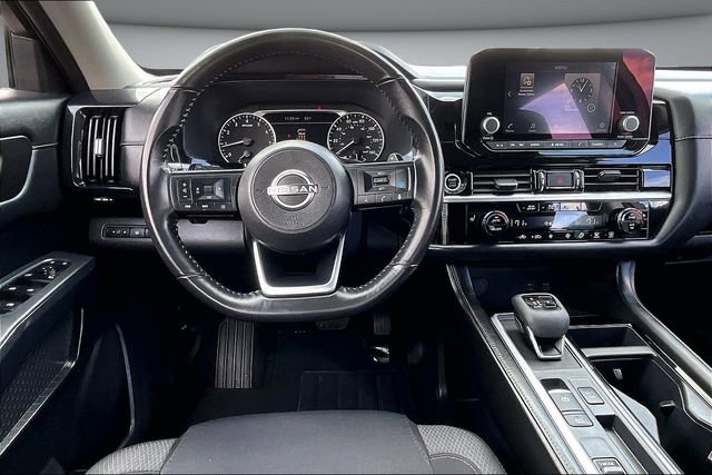 Certified 2024 Nissan Pathfinder SV FWD image 8