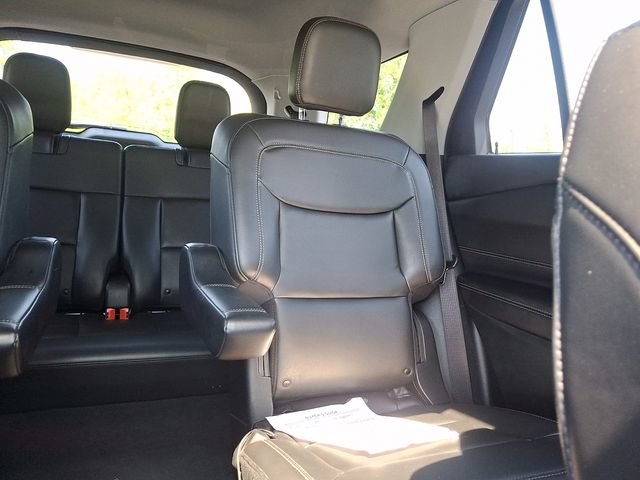 Certified 2022 Ford Explorer XLT w/ Equipment Group 202A AWD/4WD image 22
