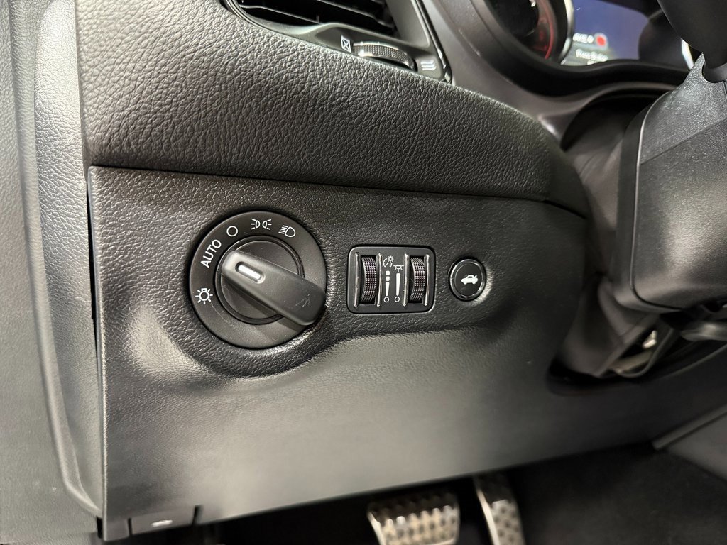 Certified 2023 Dodge Challenger R/T Scat Pack image 12