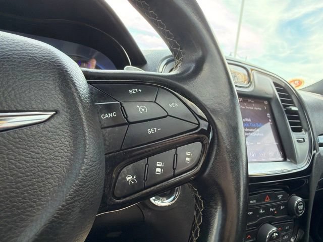 Used 2018 Chrysler 300 S w/ 300S Premium Group RWD image 35