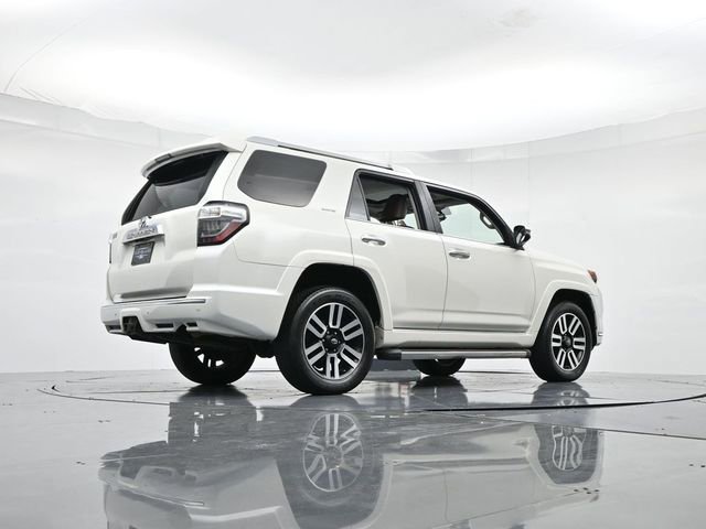 Used 2016 Toyota 4Runner SR5 image 30