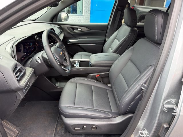 Used 2026 Chevrolet Traverse LT AWD/4WD image 12