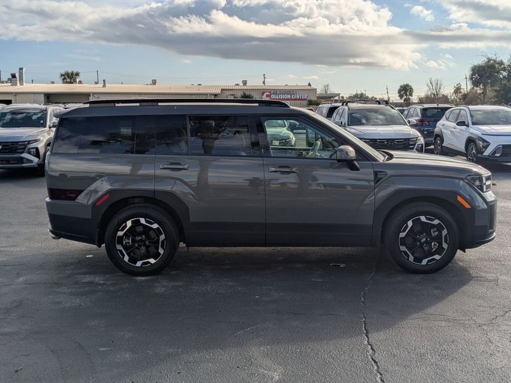 Certified 2025 Hyundai Santa Fe SEL image 4