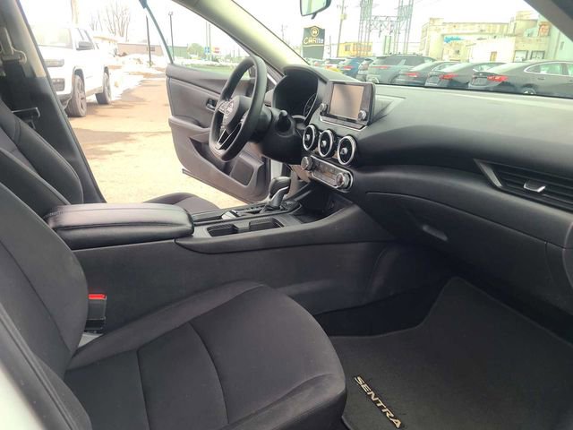 Used 2025 Nissan Sentra S image 15