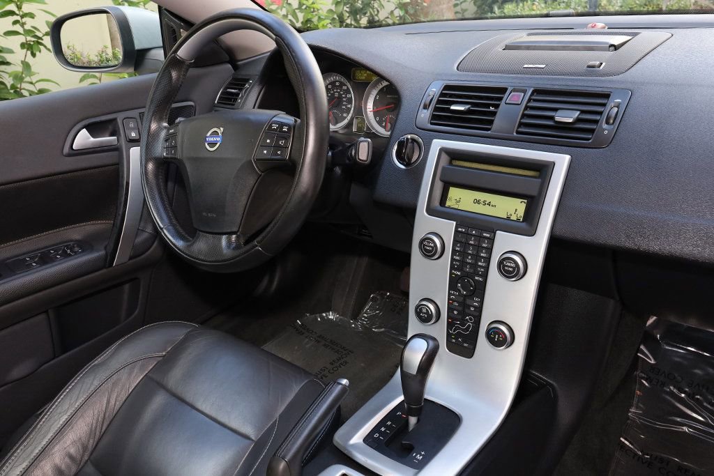 Used 2012 Volvo C70 T5 w/ Dynamic Trim Pkg image 36