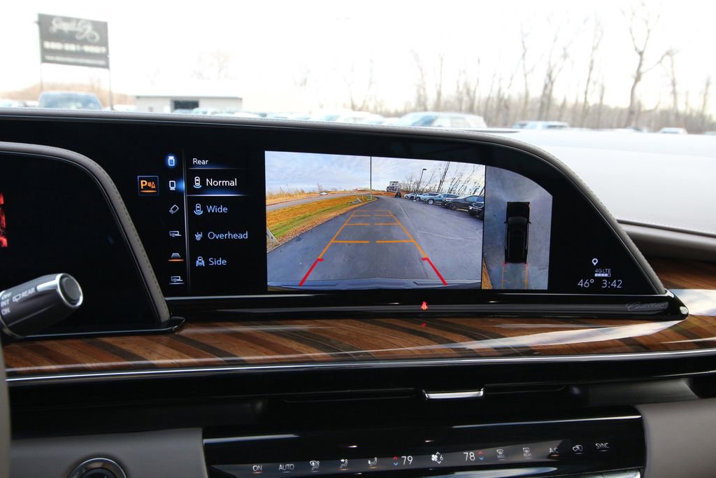 Used 2024 Cadillac Escalade ESV Sport Platinum w/ LPO, ONYX Package image 39