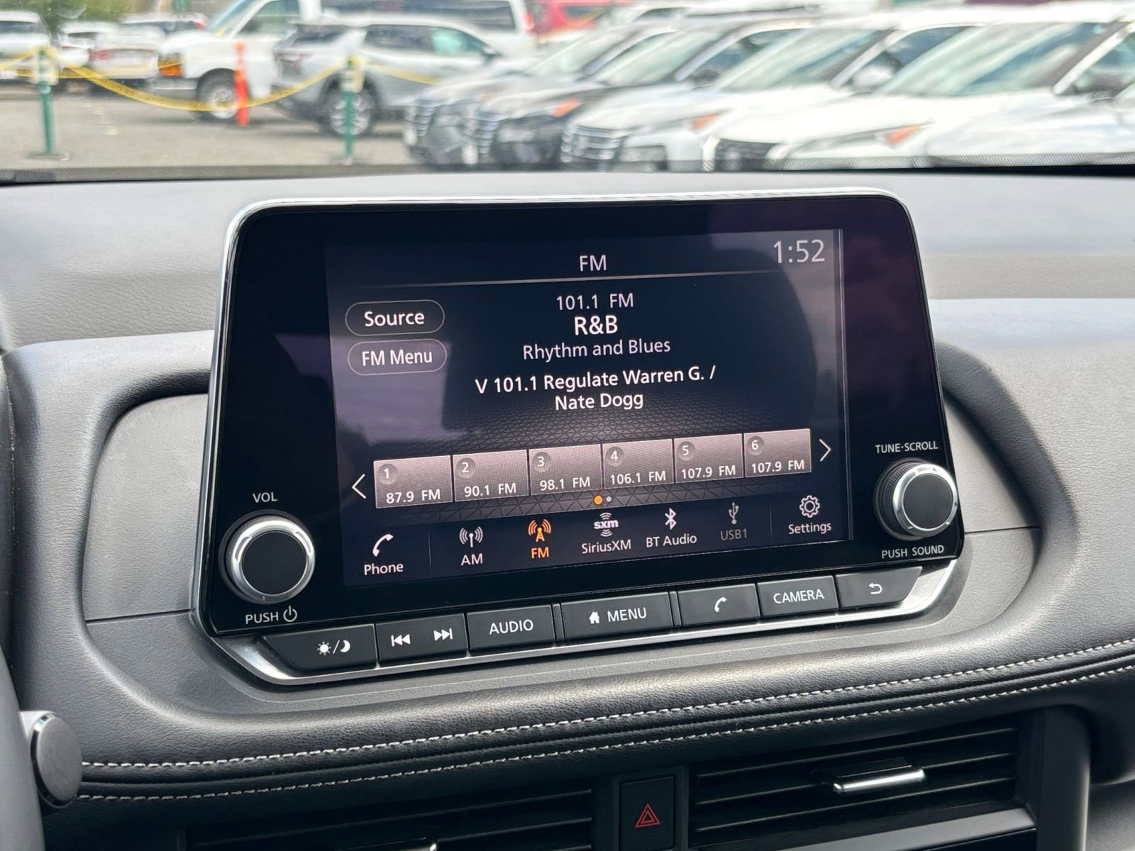 Used 2025 Nissan Rogue SV FWD image 20