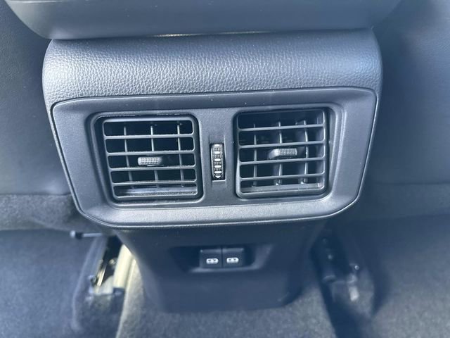 Used 2023 Toyota RAV4 XLE Premium image 16