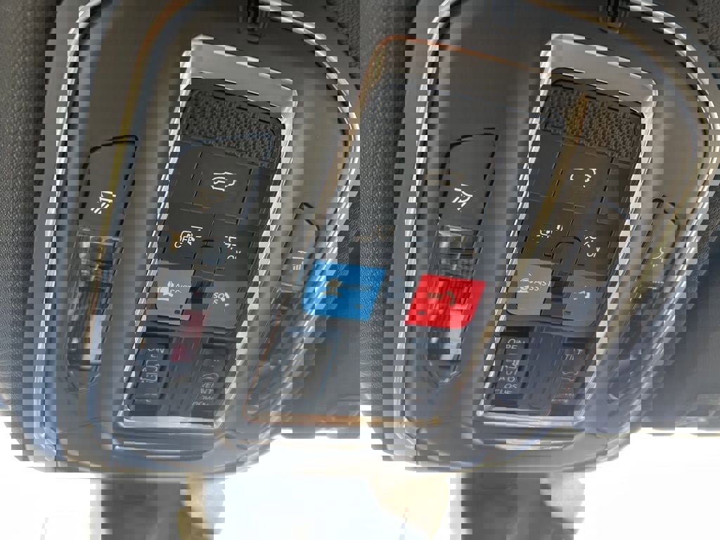 New 2026 Jeep Grand Cherokee Altitude image 34