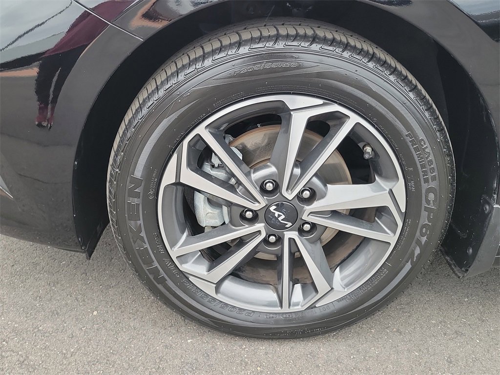 Used 2023 Kia Forte LXS image 26