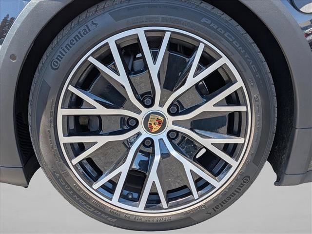 Used 2022 Porsche Taycan 4 Cross Turismo AWD/4WD image 24