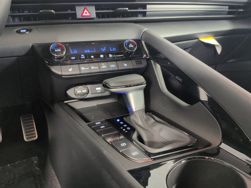 Used 2026 Hyundai Elantra SEL Sport Premium FWD image 25