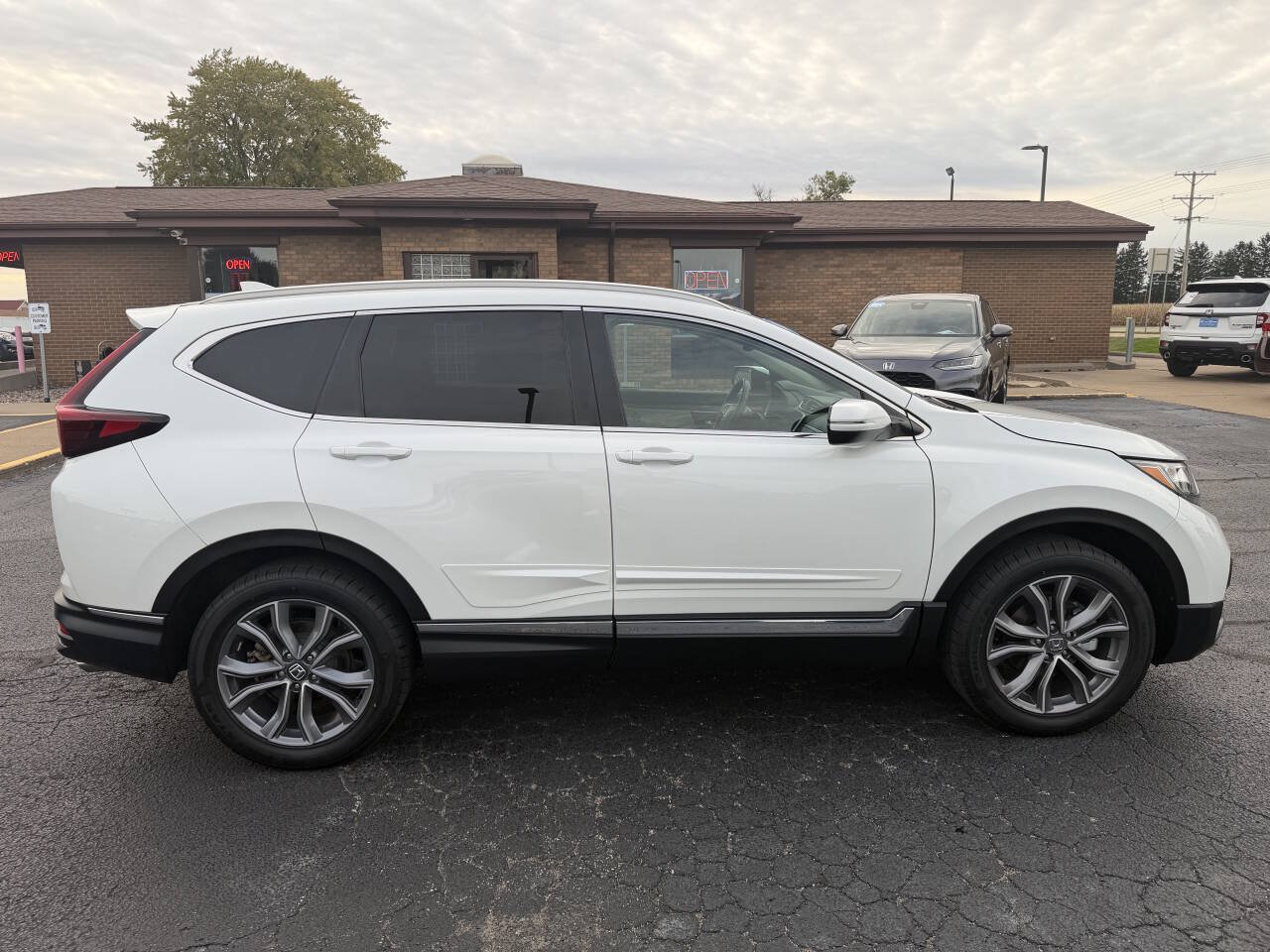 Used 2020 Honda CR-V Touring image 10