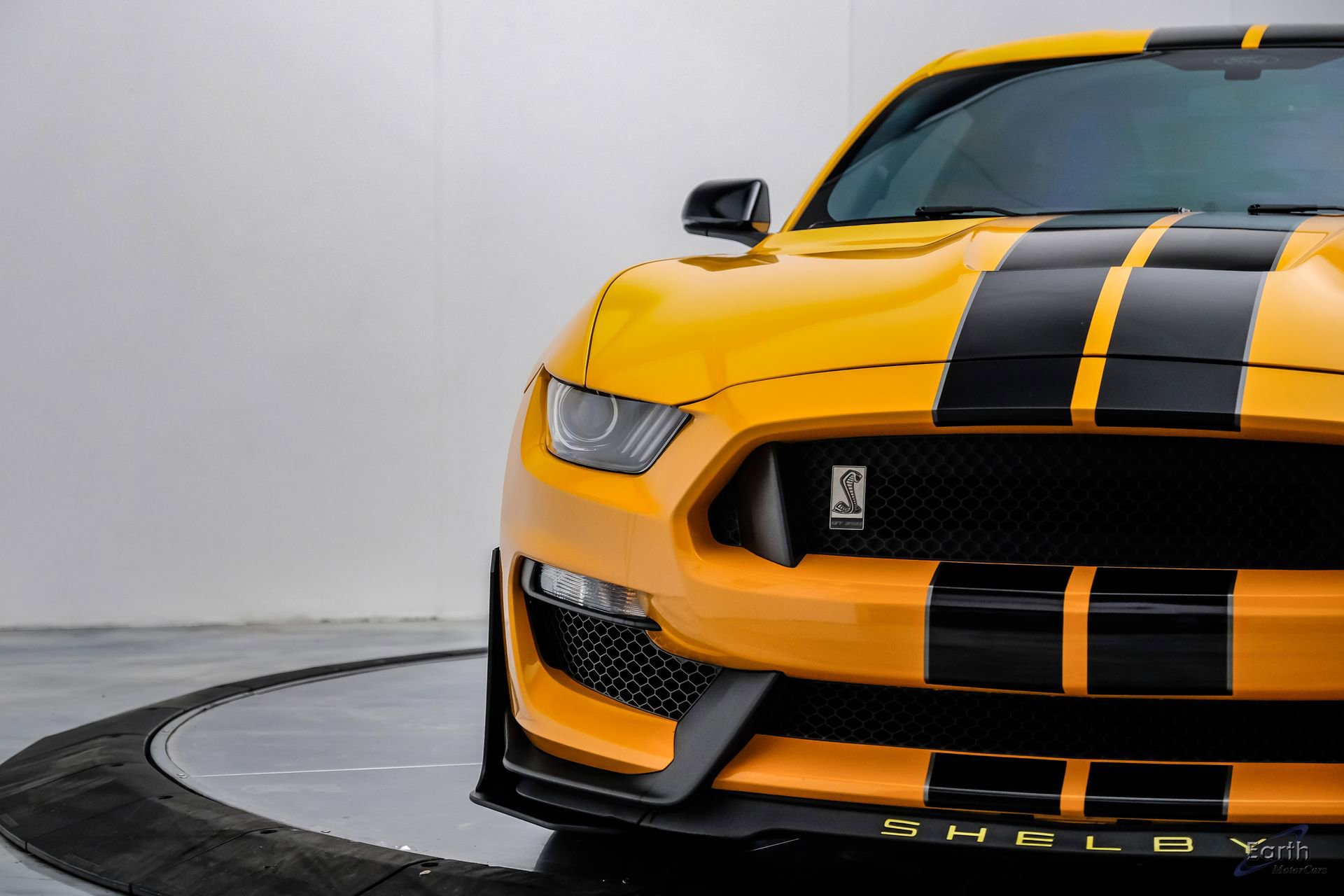 Used 2019 Ford Mustang Shelby GT350 w/ Technology Package RWD image 27