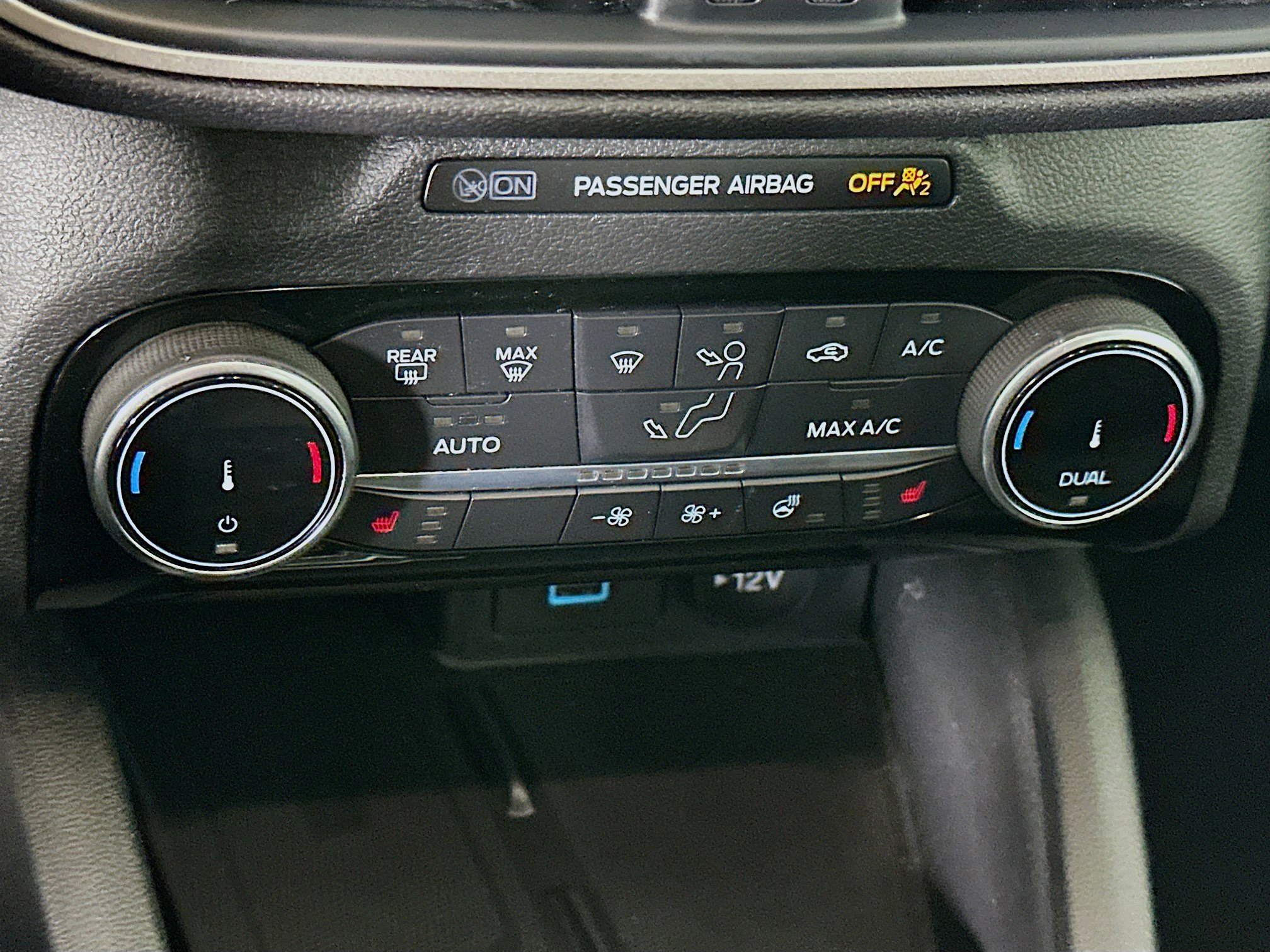 Used 2022 Ford Escape SEL w/ SEL Stealth AWD Package image 24