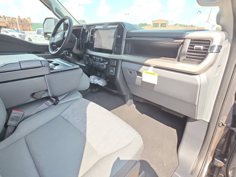 New 2026 Ford F250 XLT w/ XLT Premium Package AWD/4WD image 16