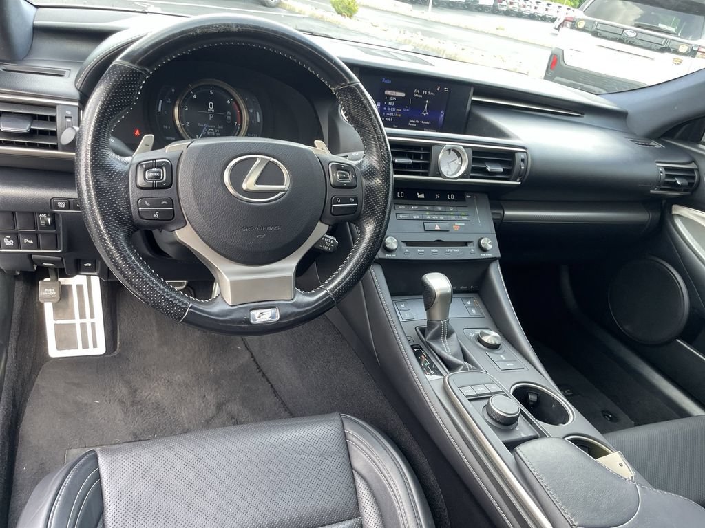 Used 2016 Lexus RC 200t RWD image 11