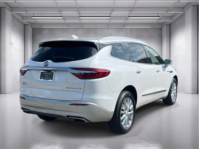 Used 2018 Buick Enclave Premium w/ Experience Buick Package FWD image 3