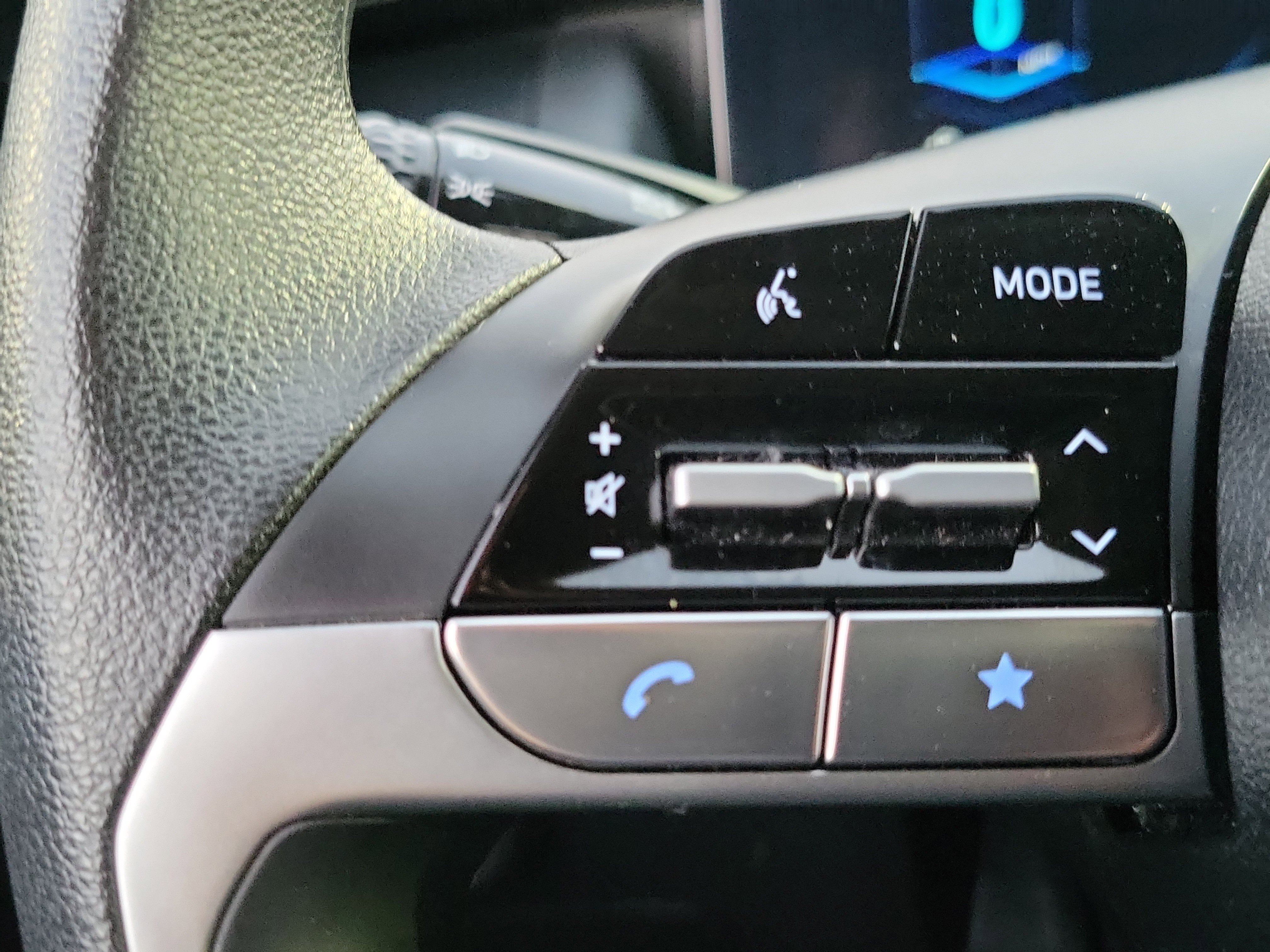 Certified 2024 Hyundai Tucson SE image 7