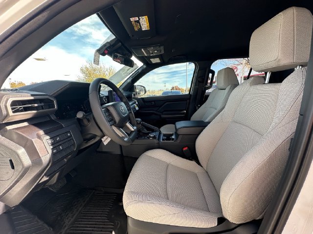 Certified 2025 Toyota 4Runner SR5 AWD/4WD image 22