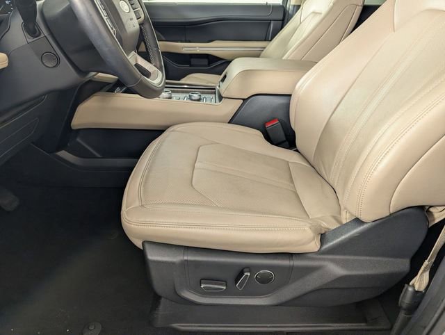 Used 2024 Ford Expedition Limited image 14
