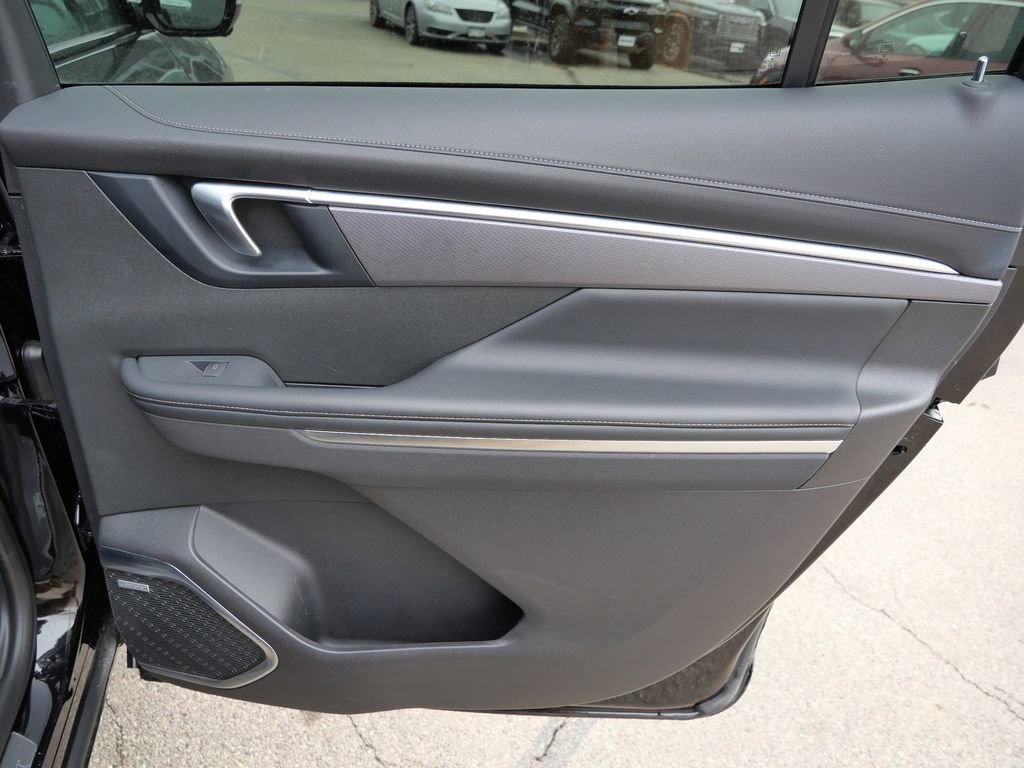 Used 2025 Buick Enclave Sport Touring image 18