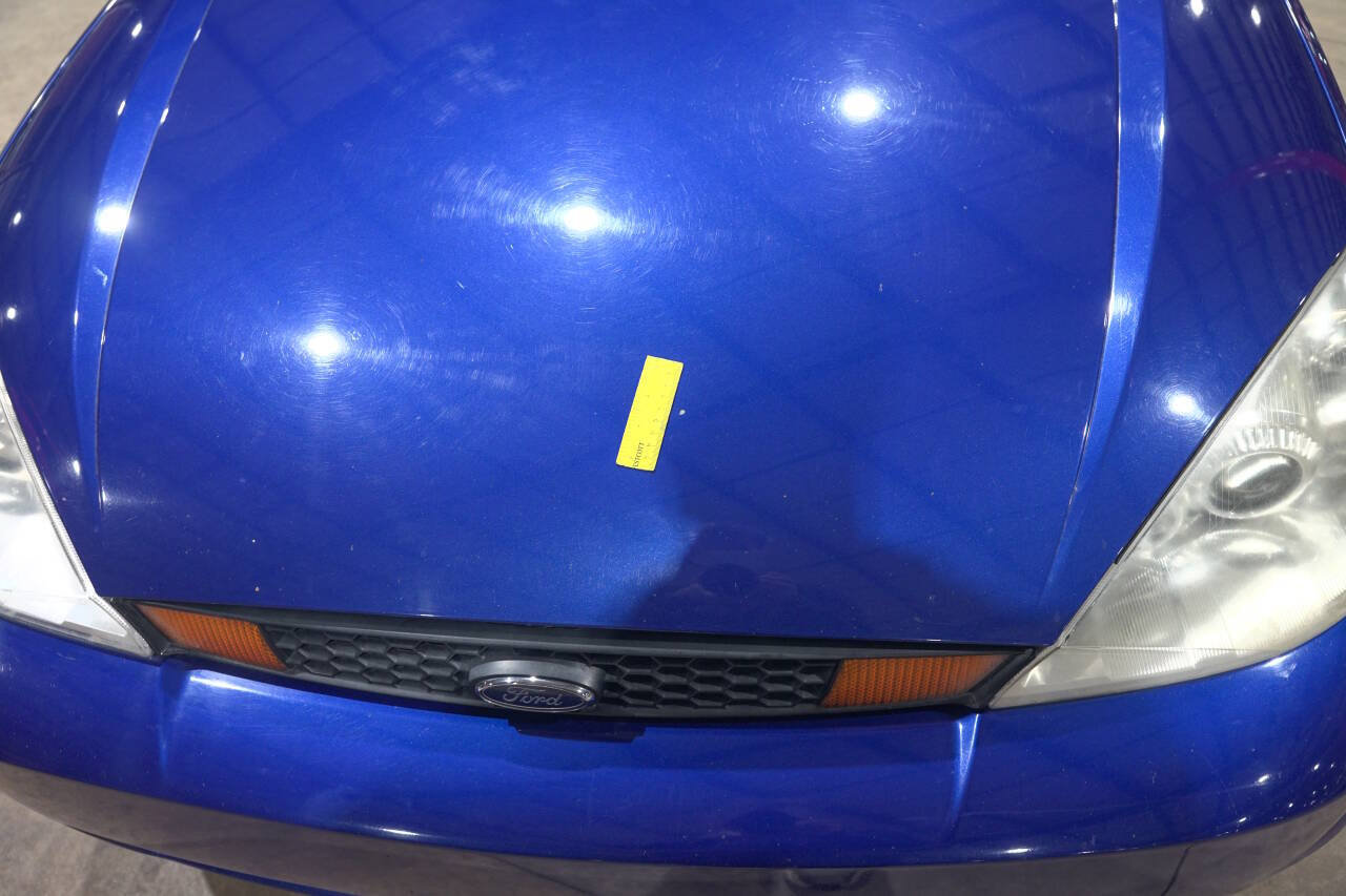 Used 2003 Ford Focus SVT FWD image 24