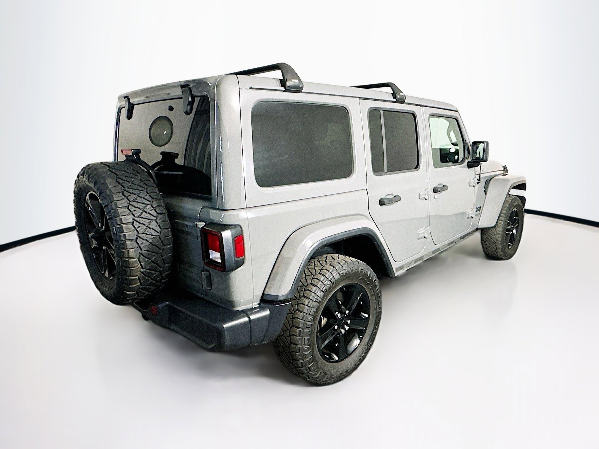 Used 2019 Jeep Wrangler Unlimited Sahara image 9