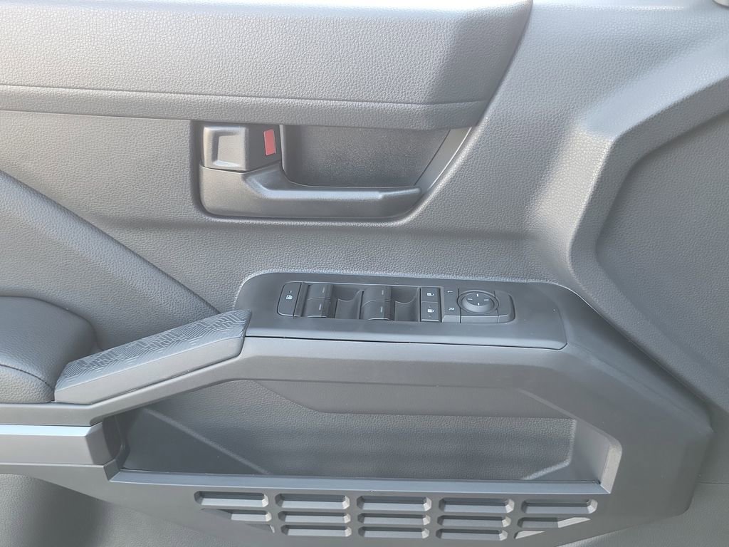 Used 2026 Toyota Tacoma SR5 AWD/4WD image 16
