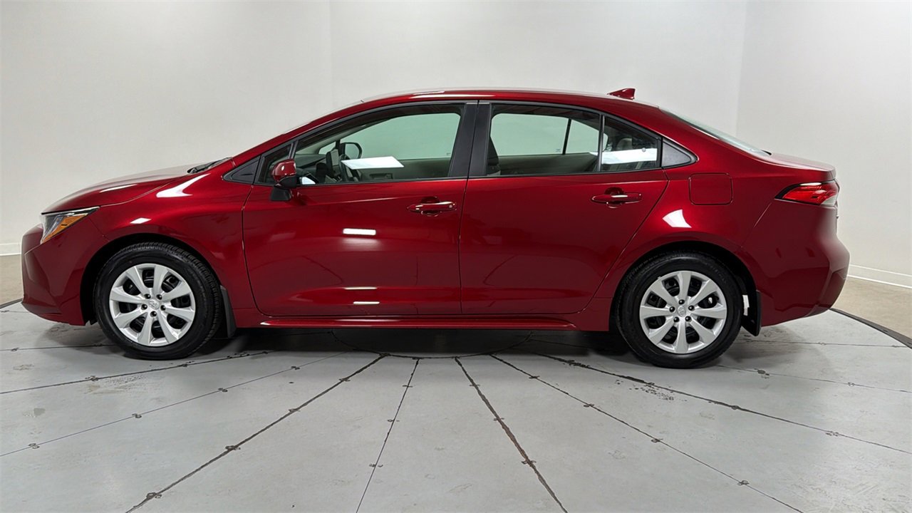 Certified 2025 Toyota Corolla LE image 8