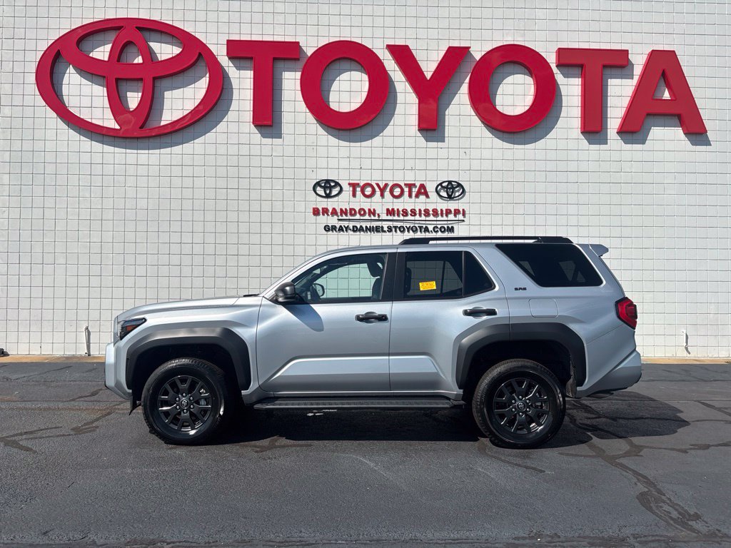 Used 2025 Toyota 4Runner SR5 AWD/4WD image 5