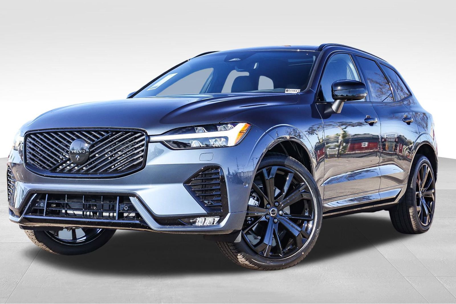 New 2026 Volvo XC60 B5 Ultra w/ Climate Package PRO