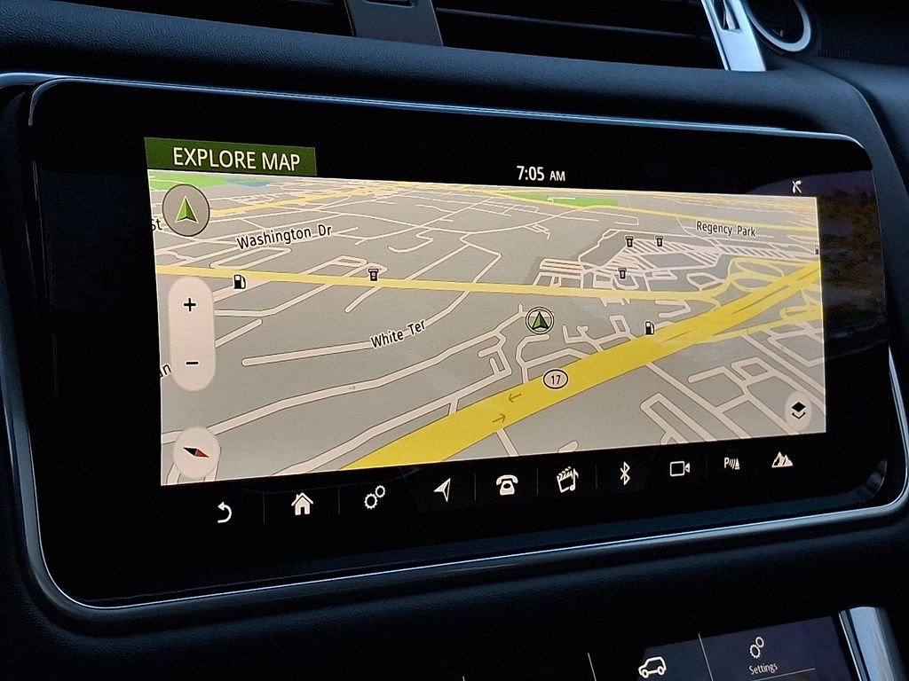 Used 2022 Land Rover Range Rover Sport SVR image 14