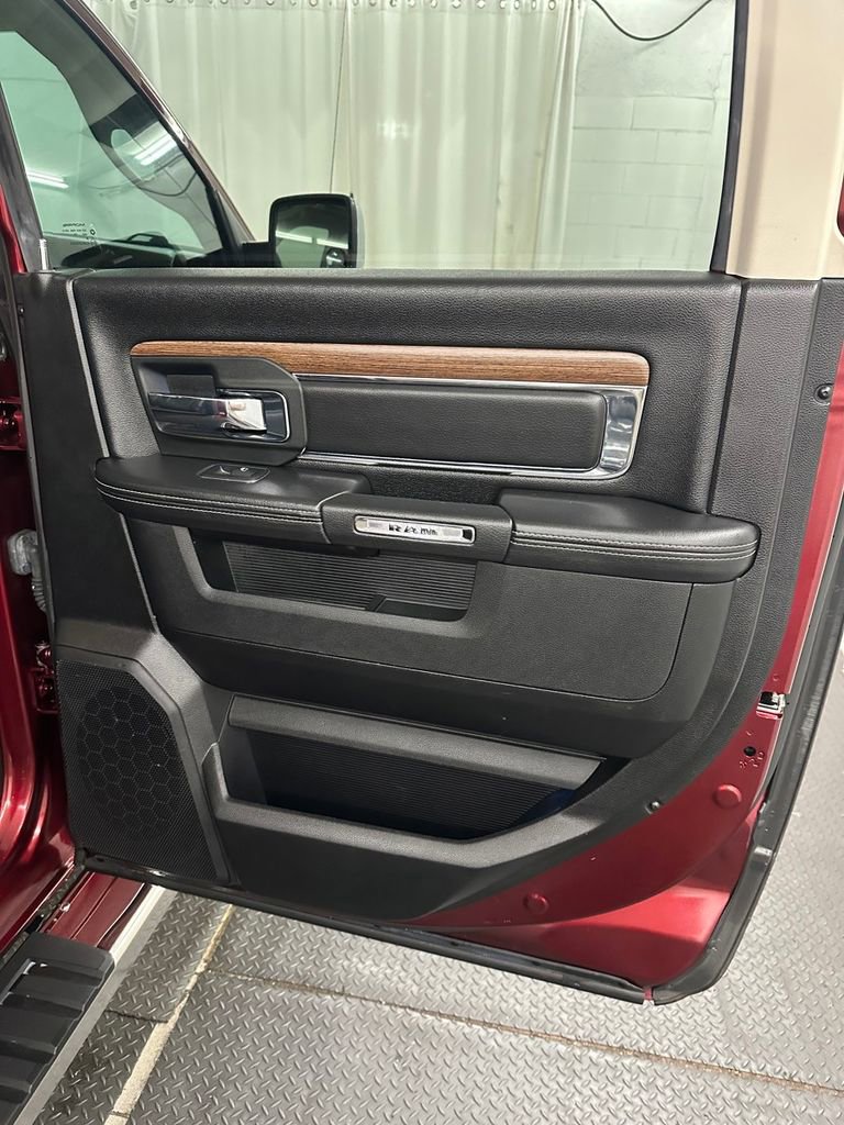 Used 2018 RAM 1500 Laramie w/ Convenience Group AWD/4WD image 33