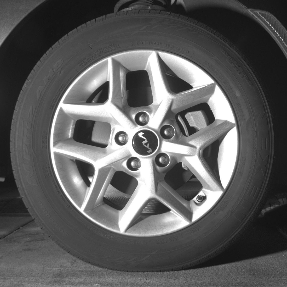 Used 2025 Kia Soul LX w/ LX Technology Package FWD image 13
