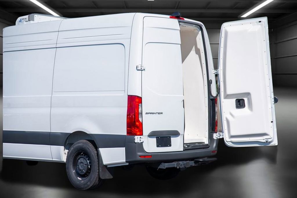 Used 2024 Mercedes-Benz Sprinter 144 Cargo image 17