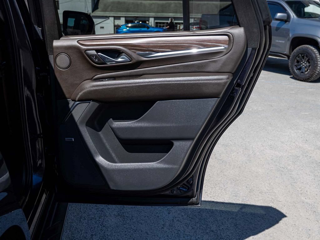 Used 2024 GMC Yukon Denali AWD/4WD image 15
