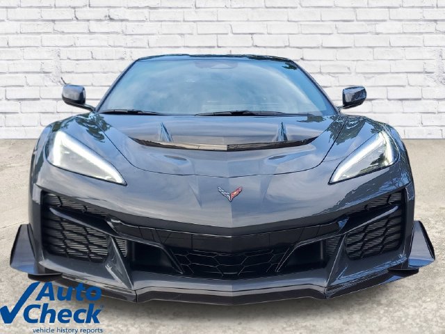 Used 2027 Chevrolet Corvette ZR1 w/ ZR1 Carbon Fiber Aero Package RWD image 8