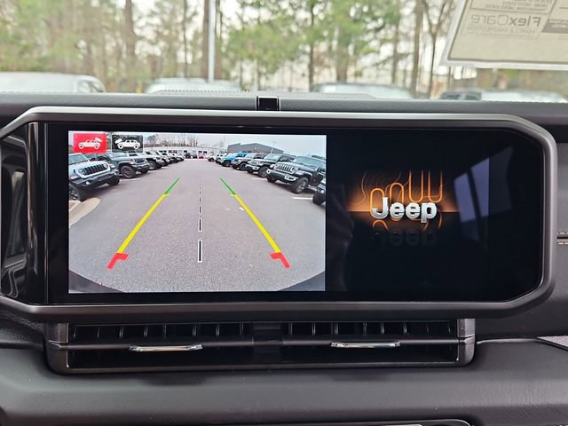 New 2026 Jeep Wrangler Unlimited Sahara AWD/4WD image 18